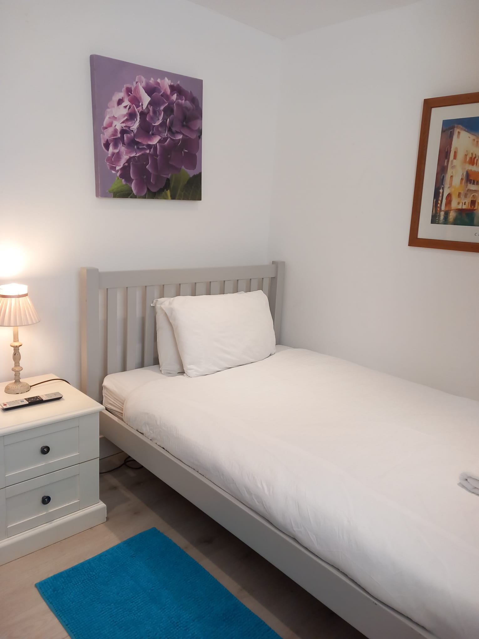 Um9vbSAyIExhcmdlIFNpbmdsZSBiZWQ=