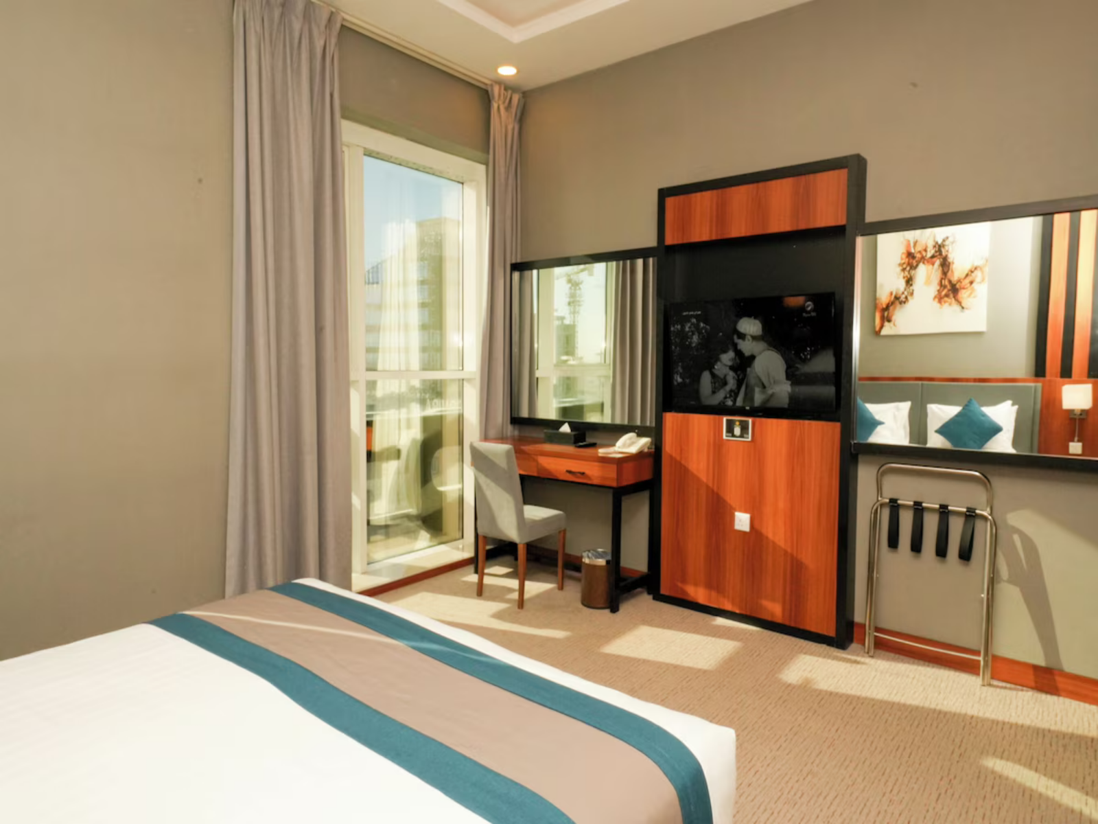 Deluxe King Room