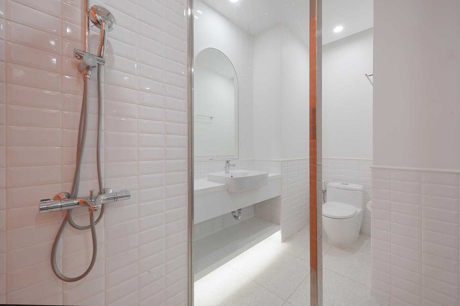 2BR Apartment - Mountain or City view