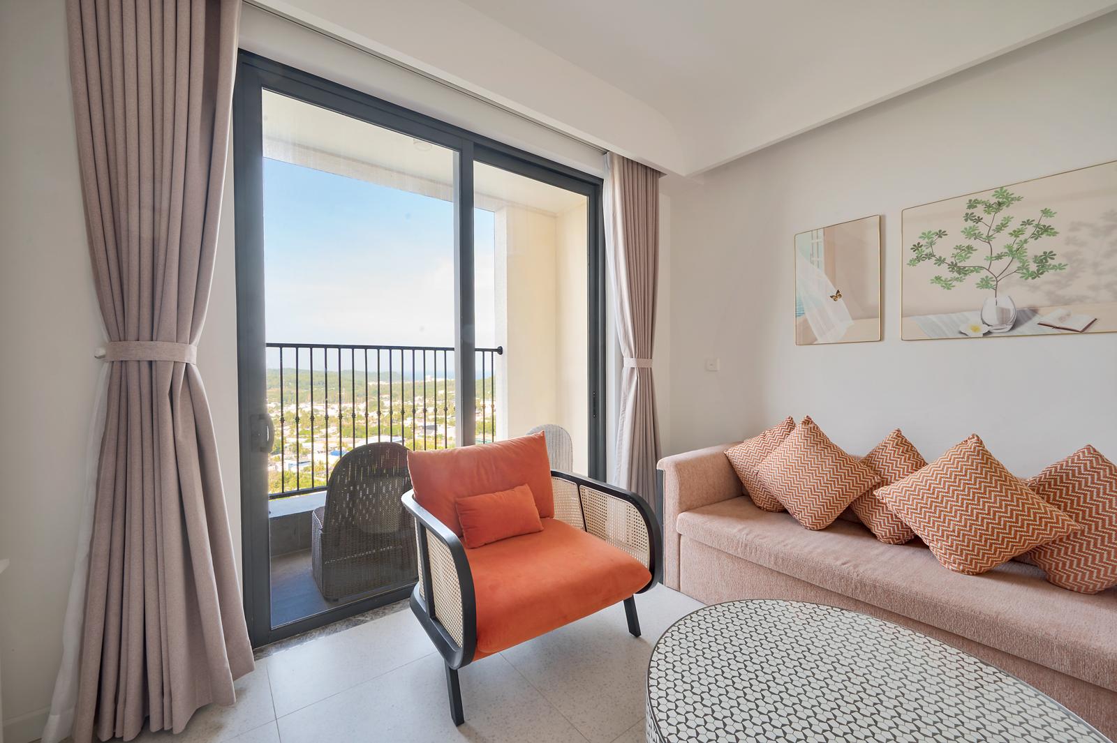 2BR Apartment - Mountain or City view