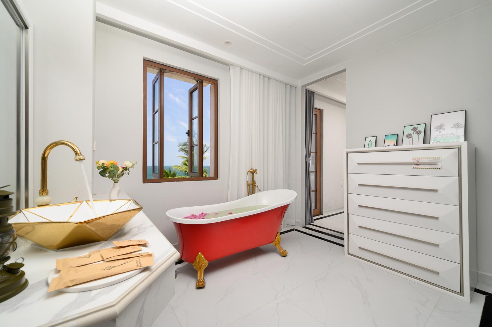 ELYHAVEN - Ocean Eyes Suite