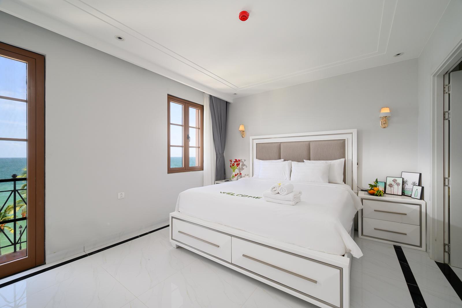 ELYHAVEN - Ocean Eyes Suite