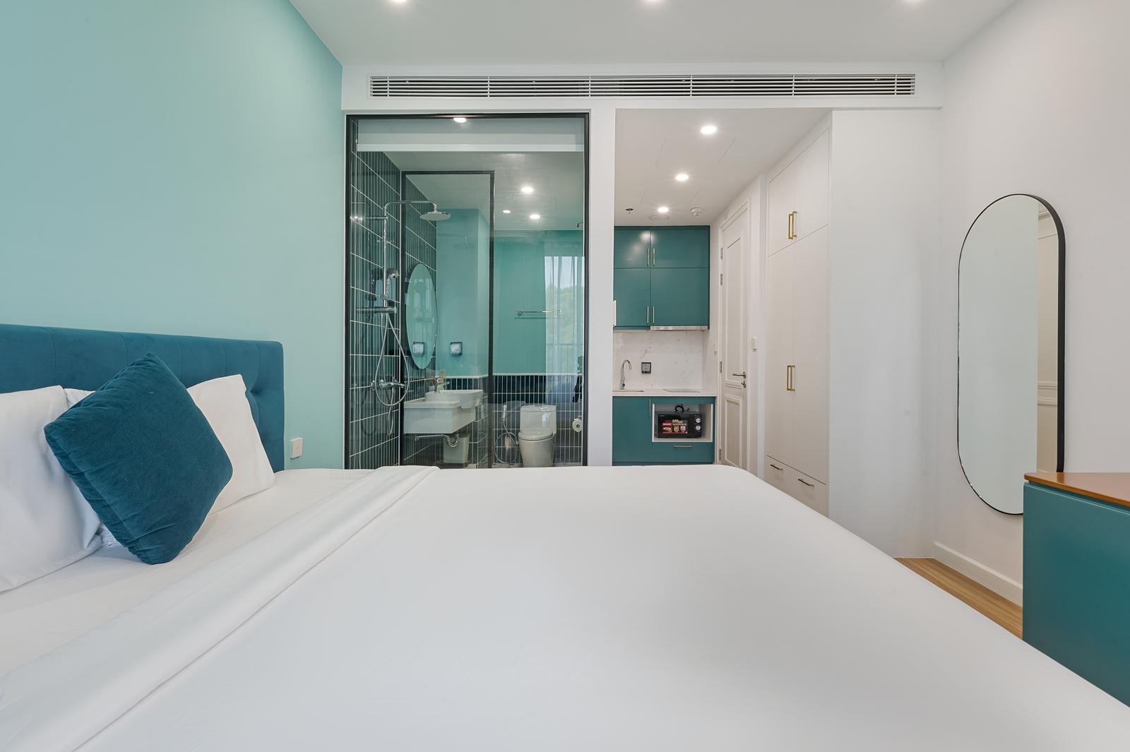 Studio Mountain City view