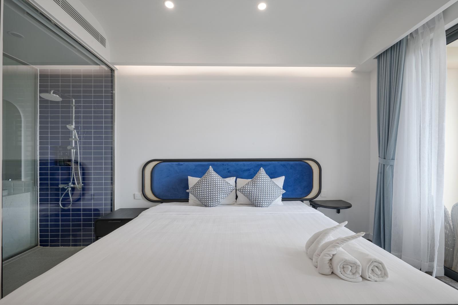 Studio Mountain City view