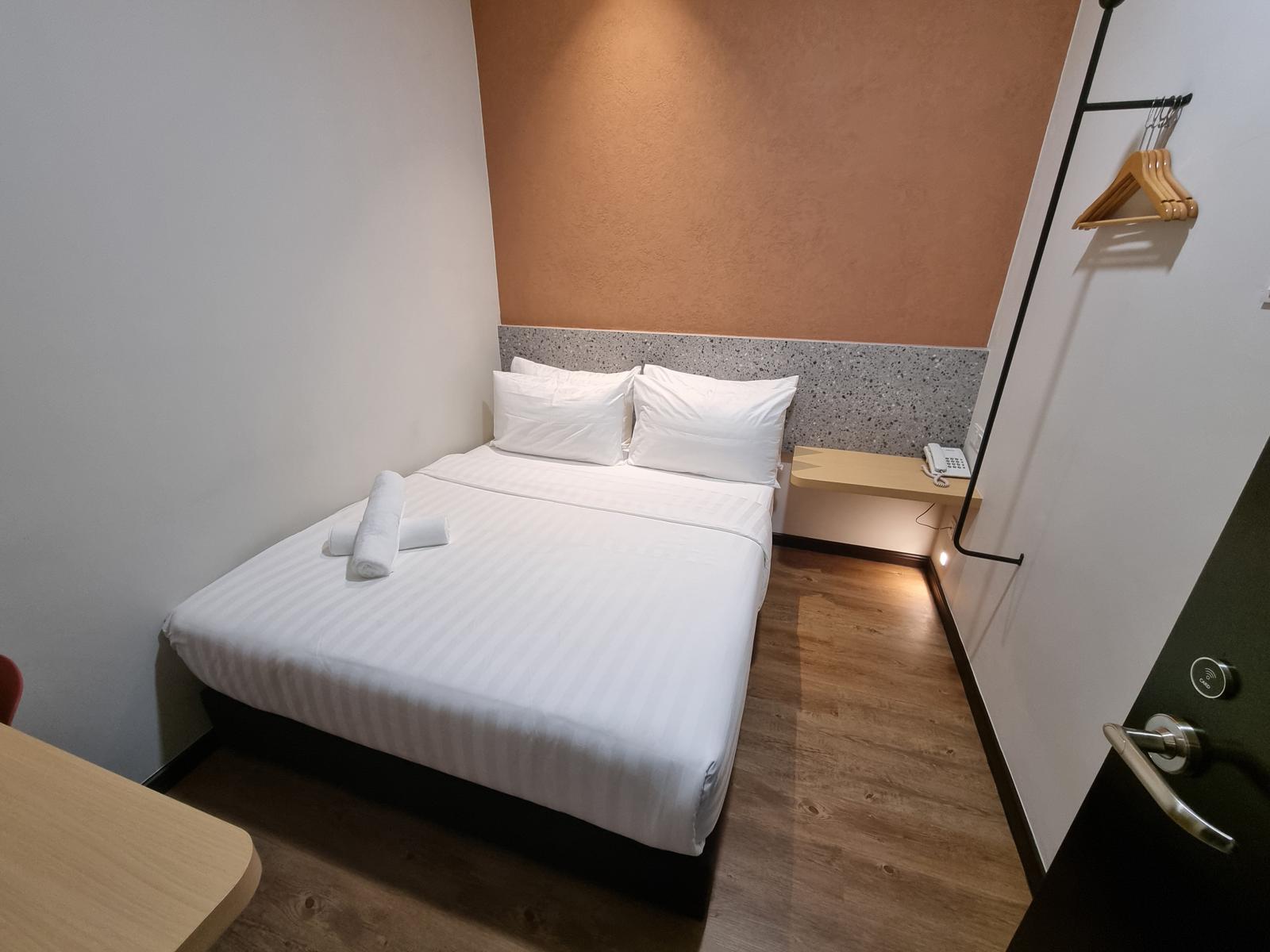 (MQR) MINI QUEEN ROOM