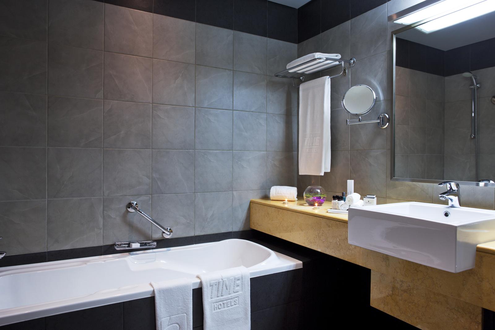 Deluxe Room_Bathroom