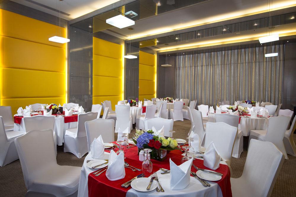 Plaza_Meeting Room (2)