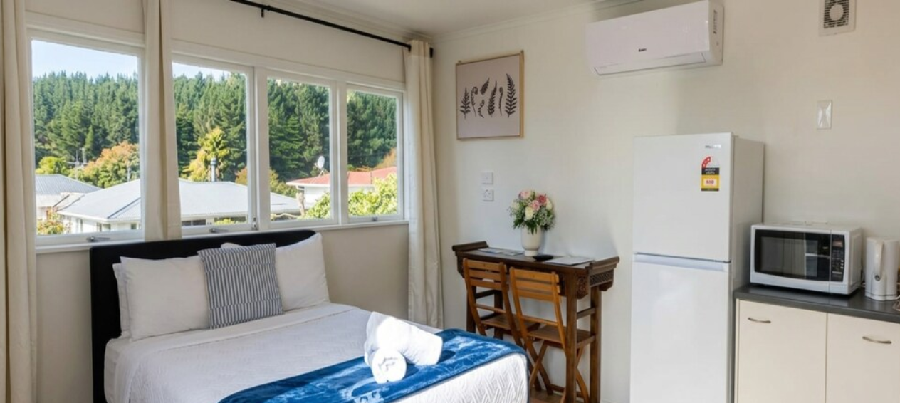 Cosy Studio Retreat