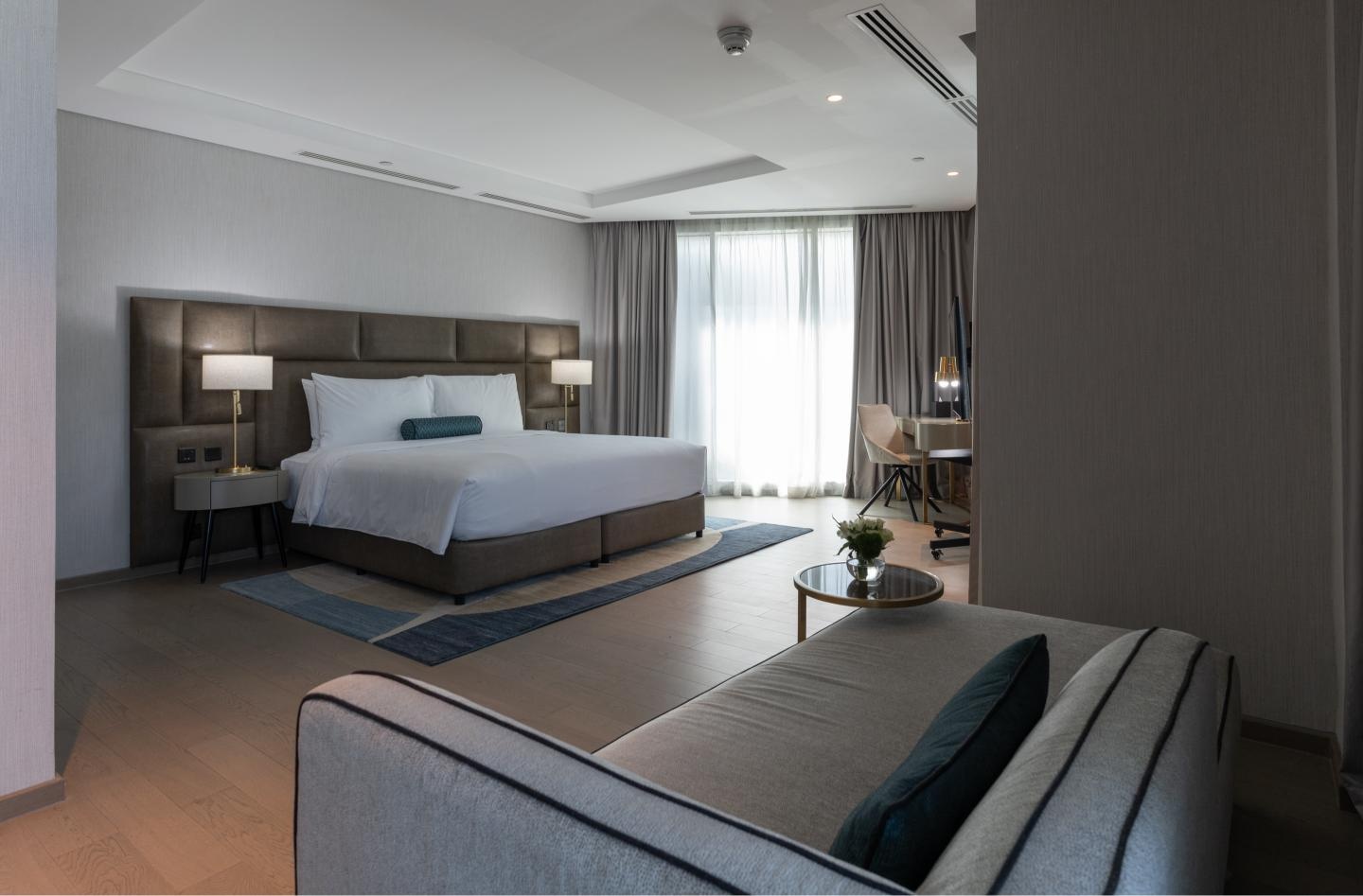 Studio Apartment with One King or Two Twin Beds and Balcony