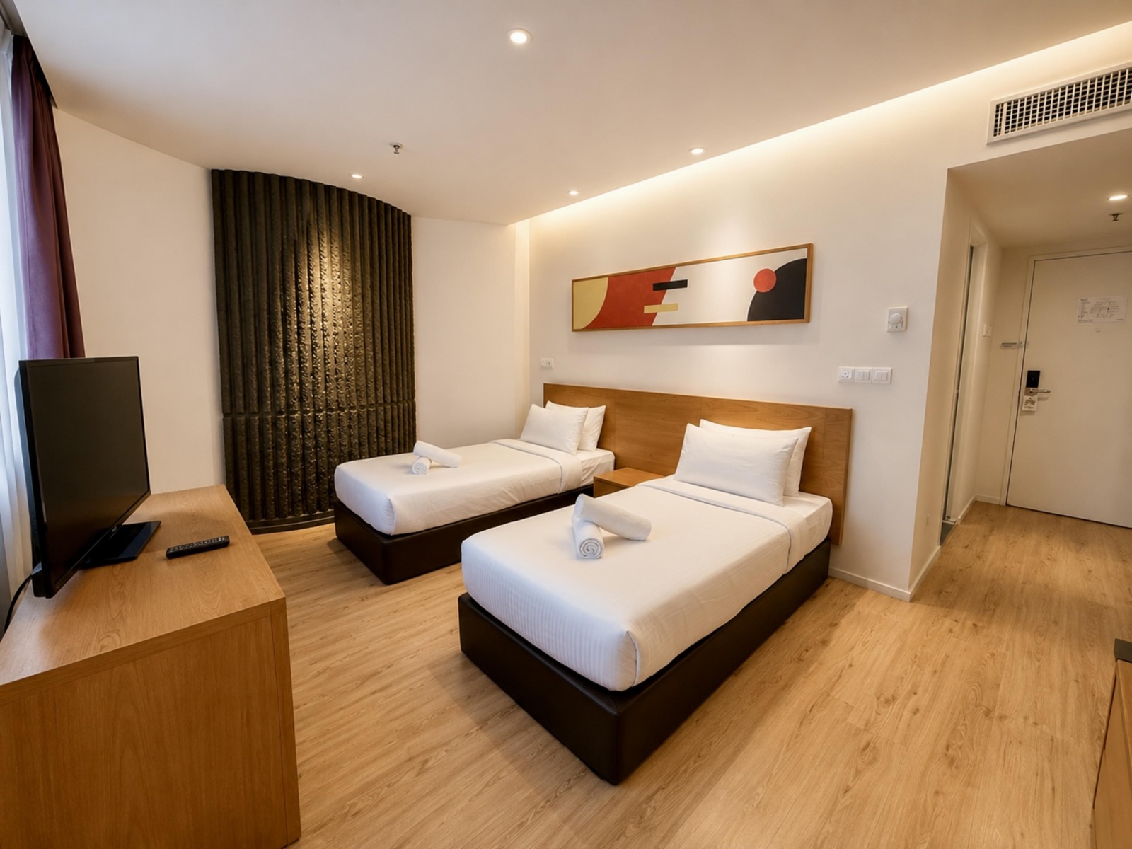 (N) Superior Twin Room - City View