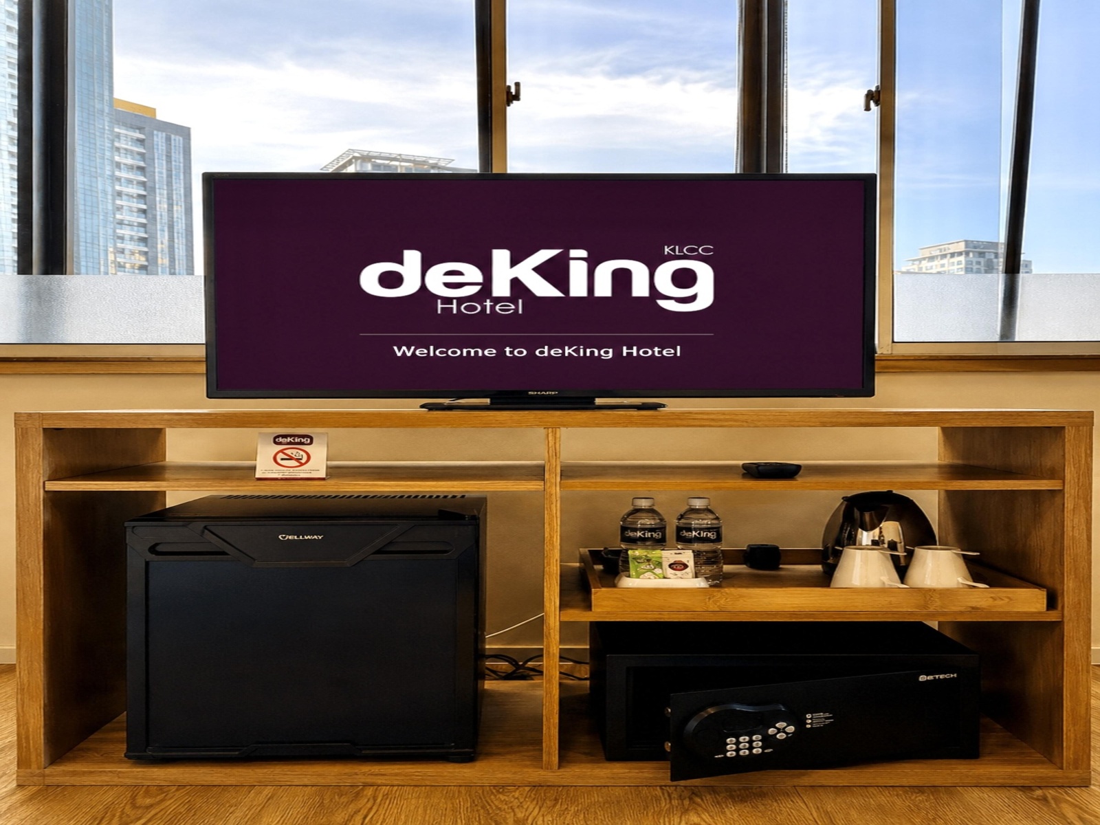 Deluxe King Room - City View