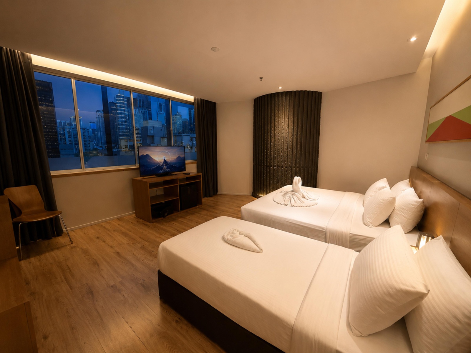 (N) Deluxe Triple Room - Twin Tower View