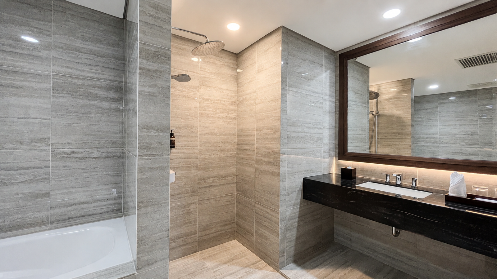 BATHROOM 2