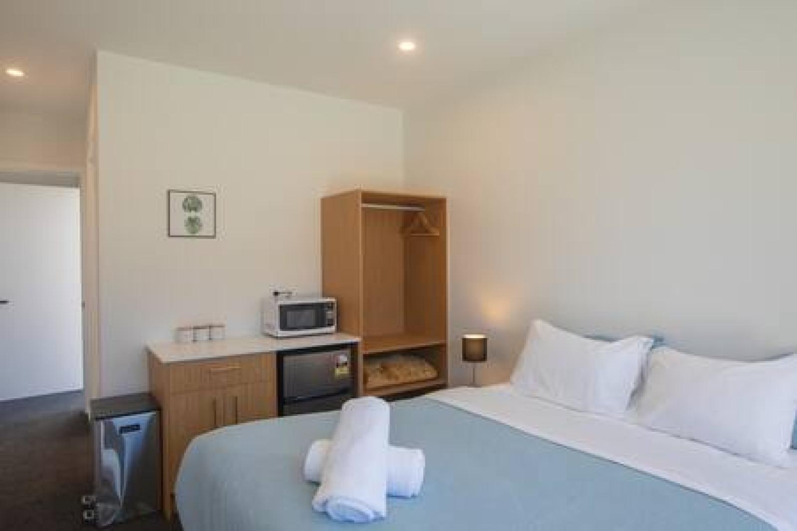 Luminous- One Bedroom King Room