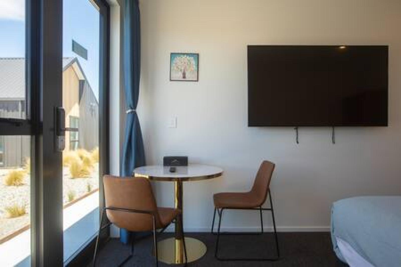 Luminous- One Bedroom King Room