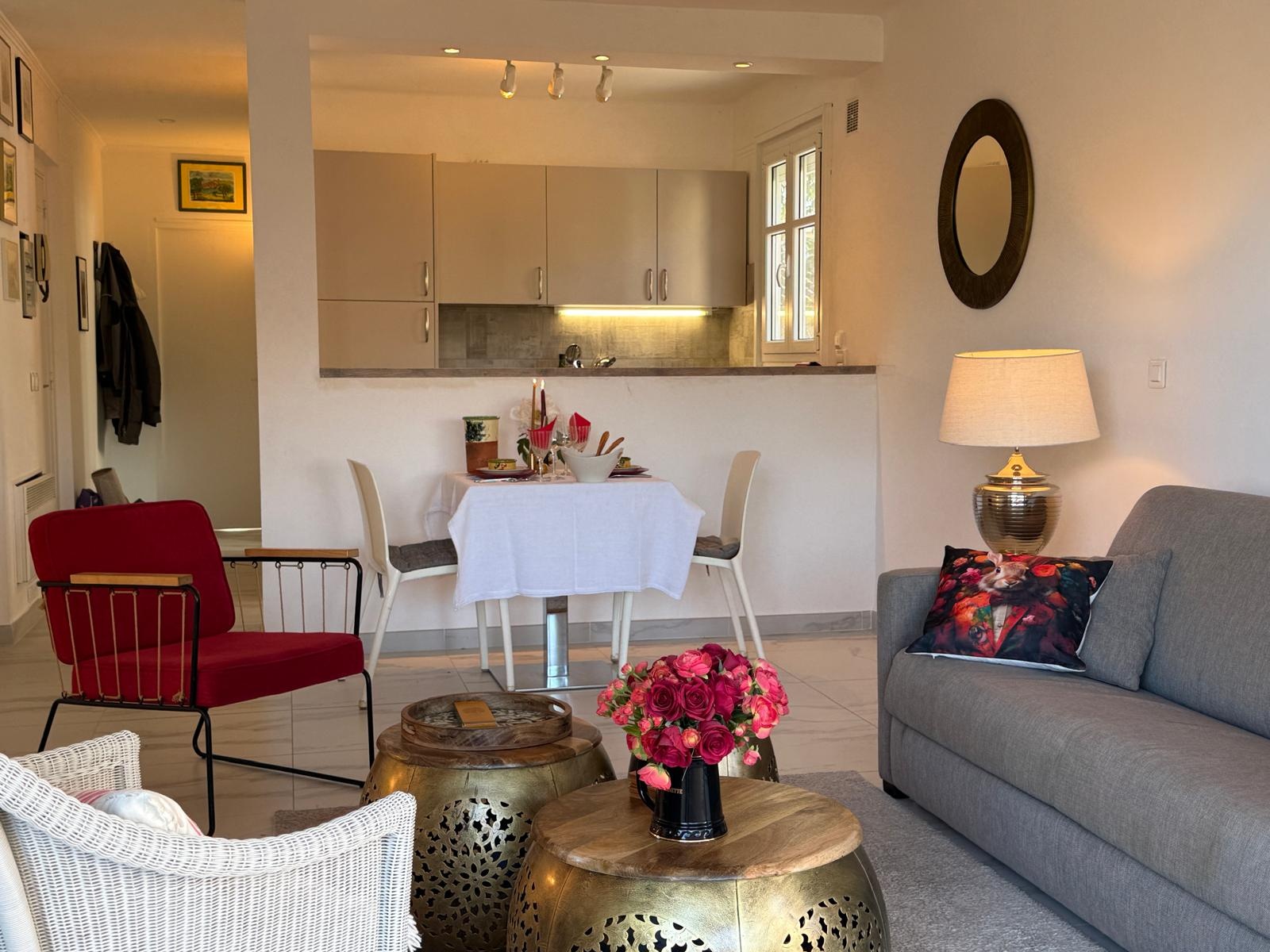 Apt-B **** stars, superior, sea view, 4 P