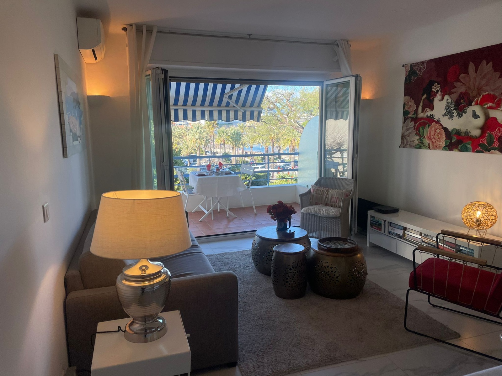 Apt-B **** stars, superior, sea view, 4 P