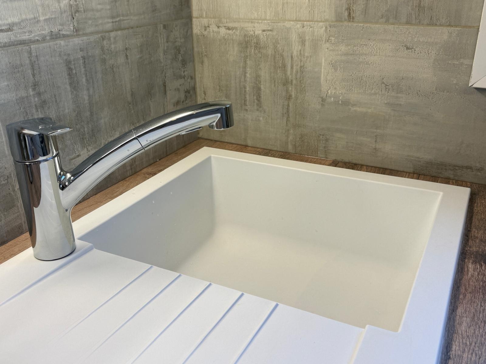 Apt-B **** stars, superior, sea view, 4 P