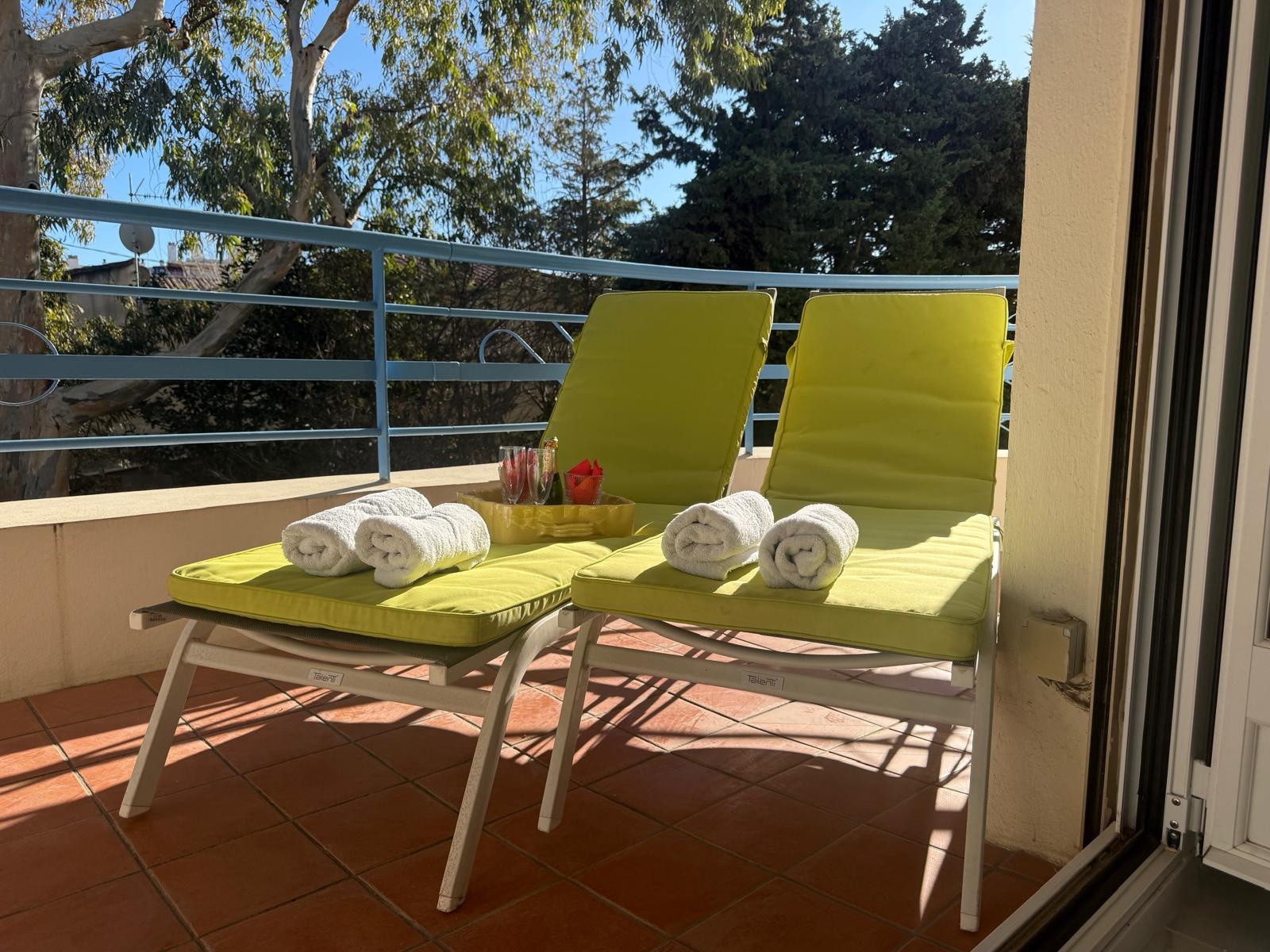 Apt-B **** stars, superior, sea view, 4 P