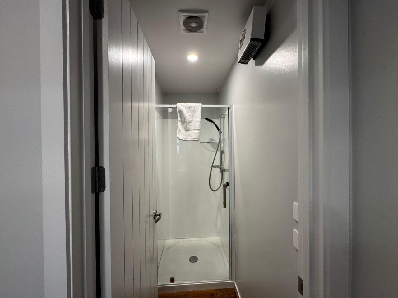 Bivouac Stars Suite - bathroom 2