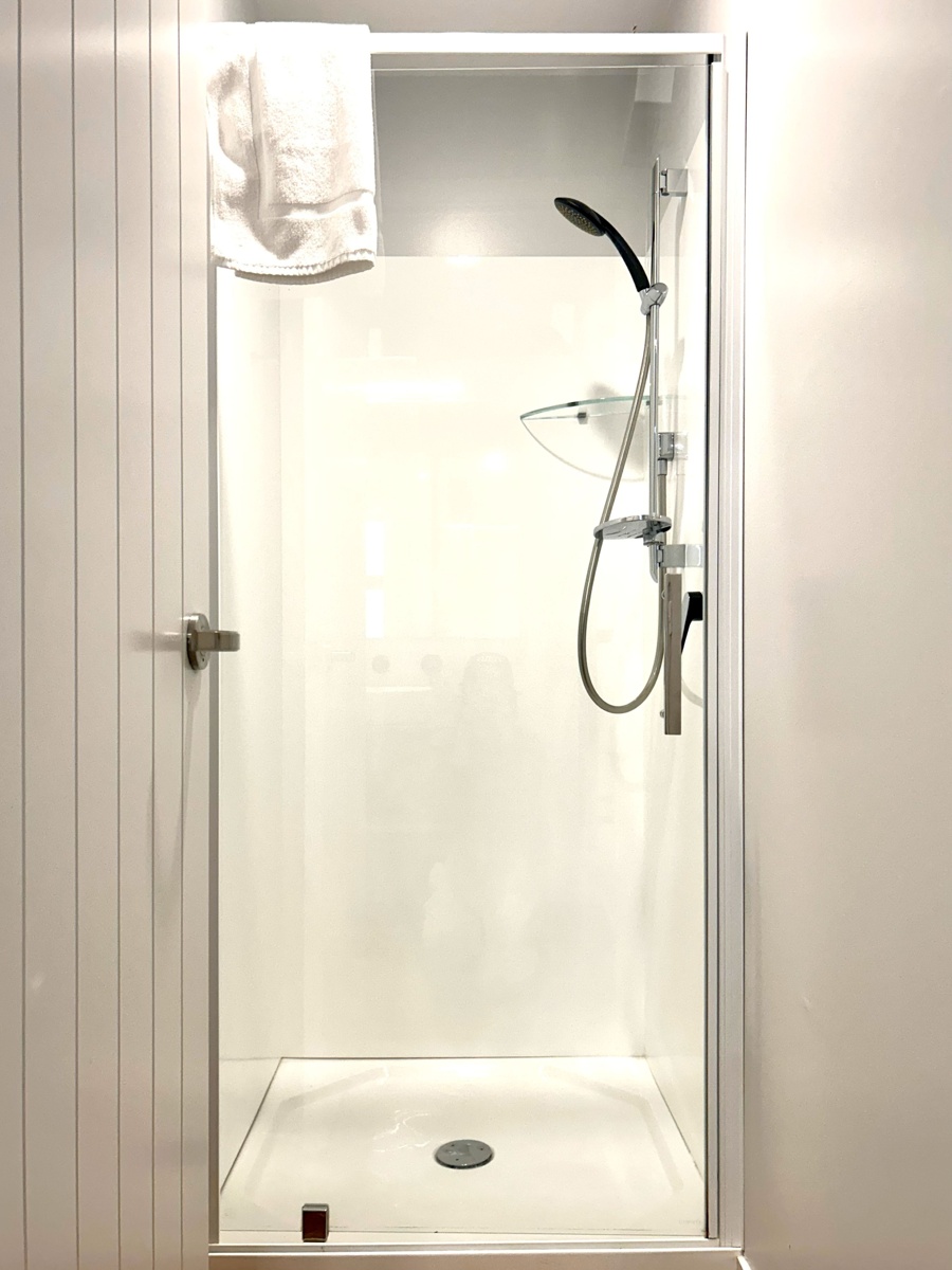 Bivouac Stars Suite - bathroom c