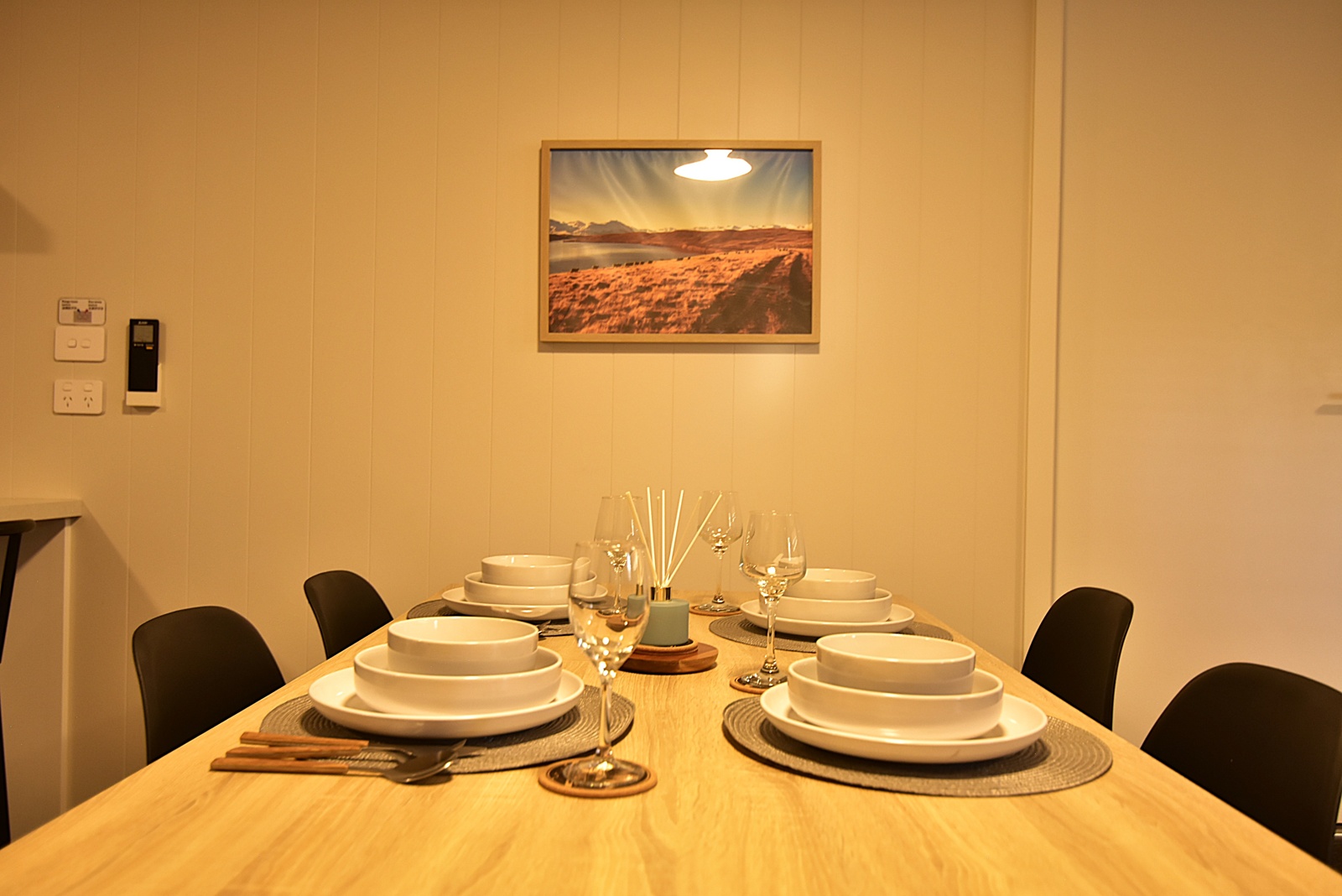 Serene+Star+-+Dining+area+2