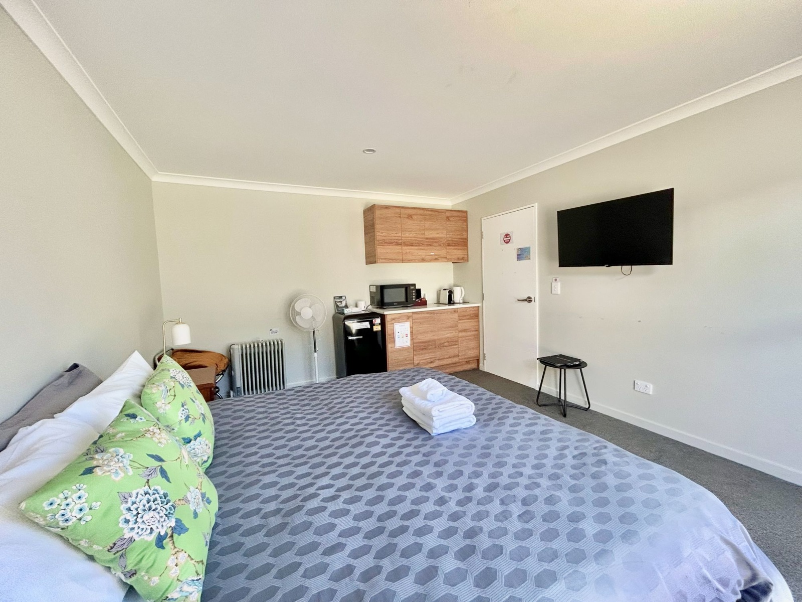 Lakeside Garden - Budget Room