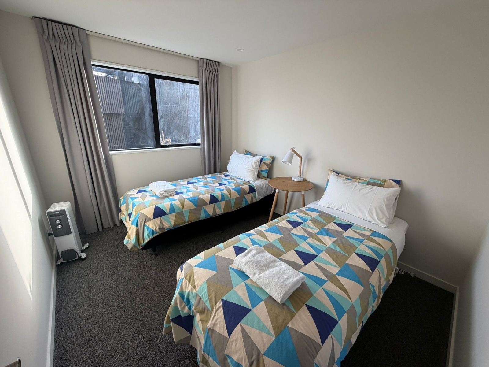 23 coulson two bedroom - twin beds