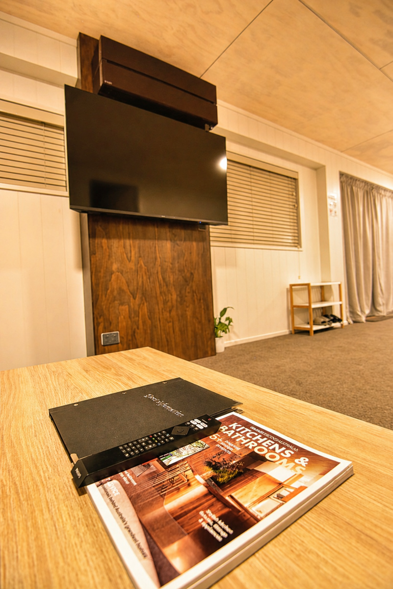 Serene Star - Coffee table and Smart TV