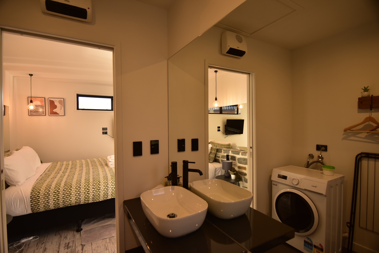Stunning B bathroom 2