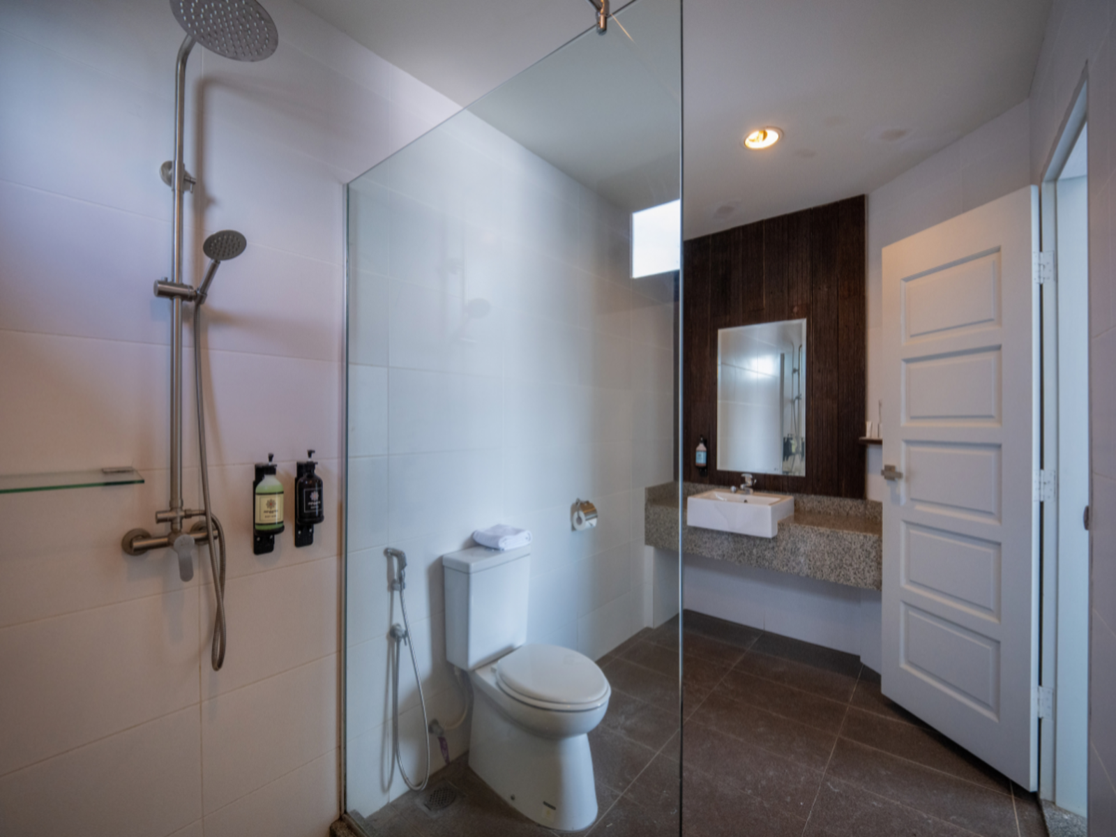 Captain Suite