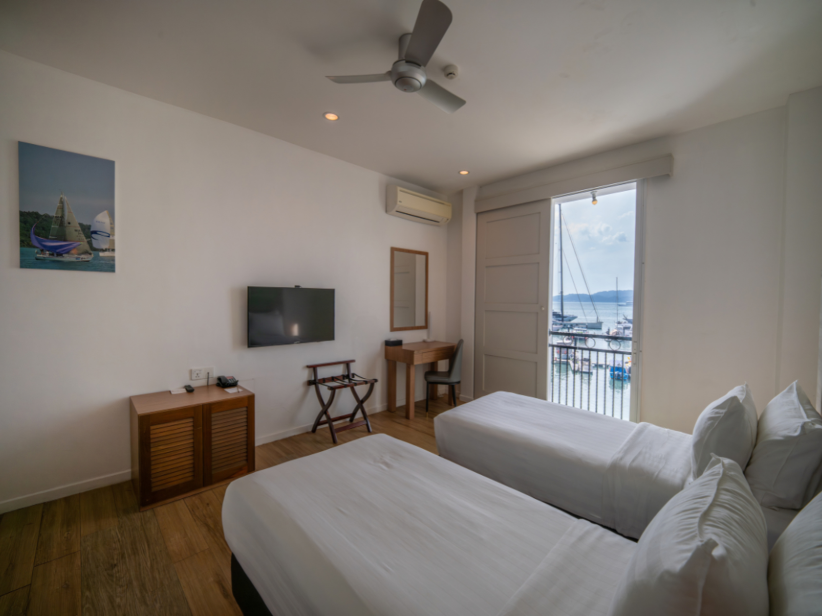 Commodore Suite