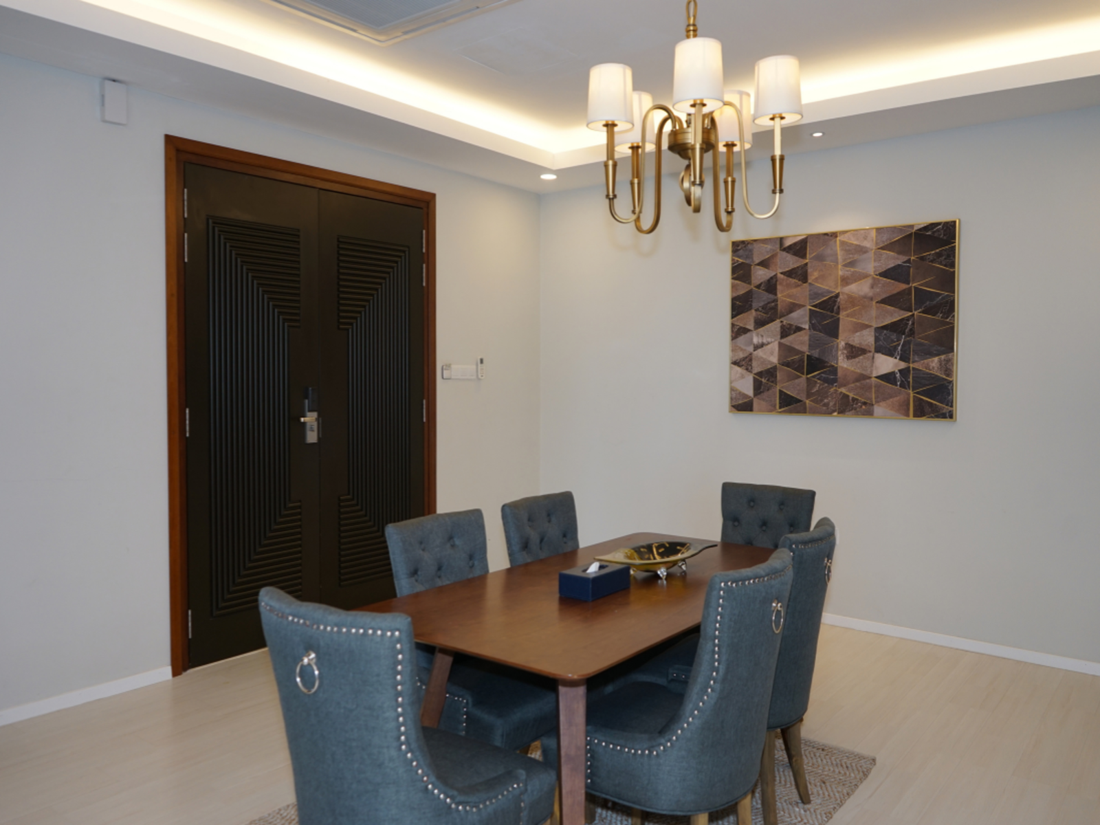 Admiral Suite