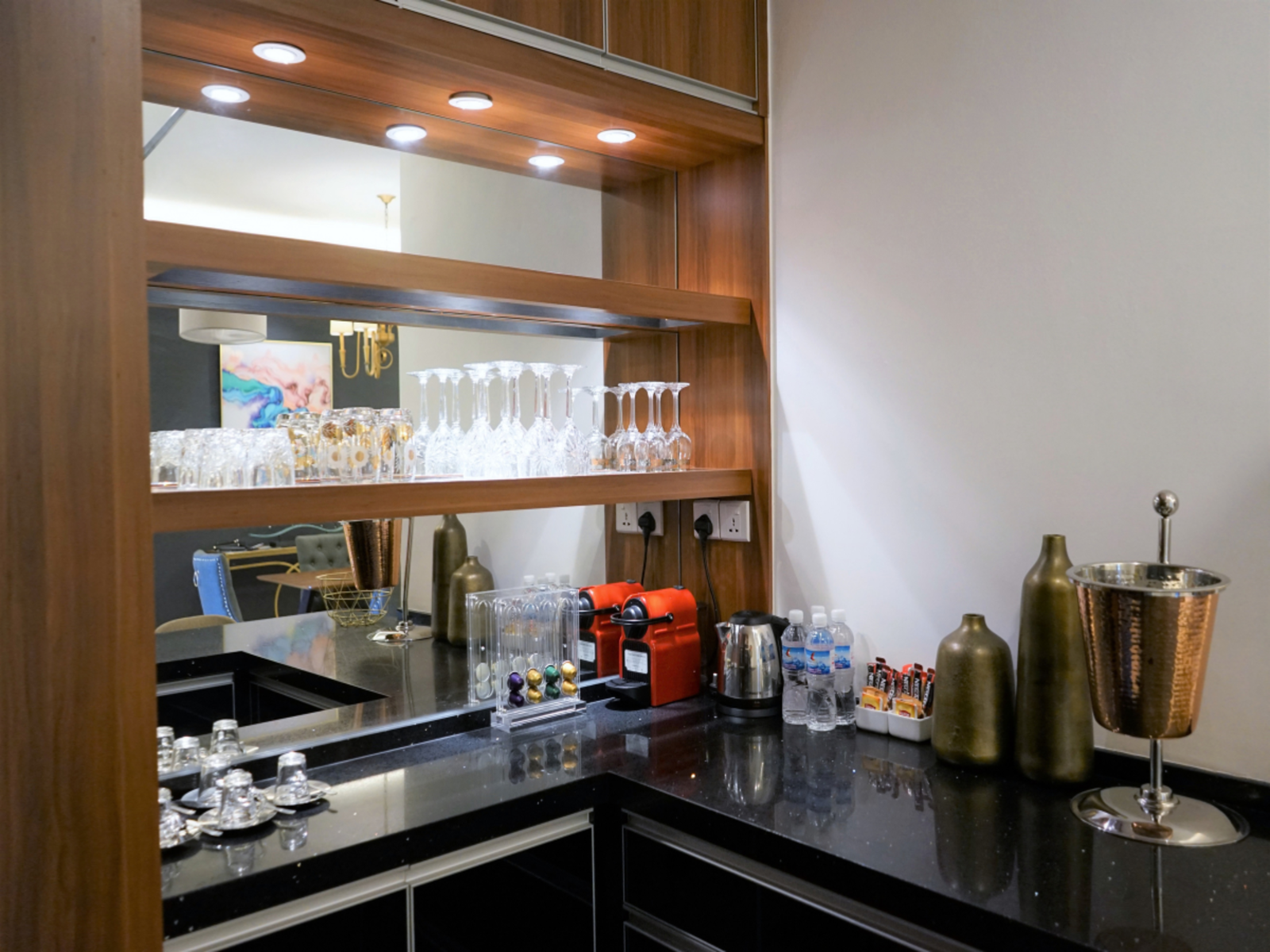 Admiral Suite