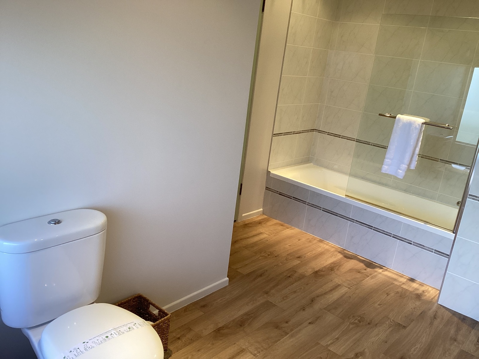 Toilet / Bath