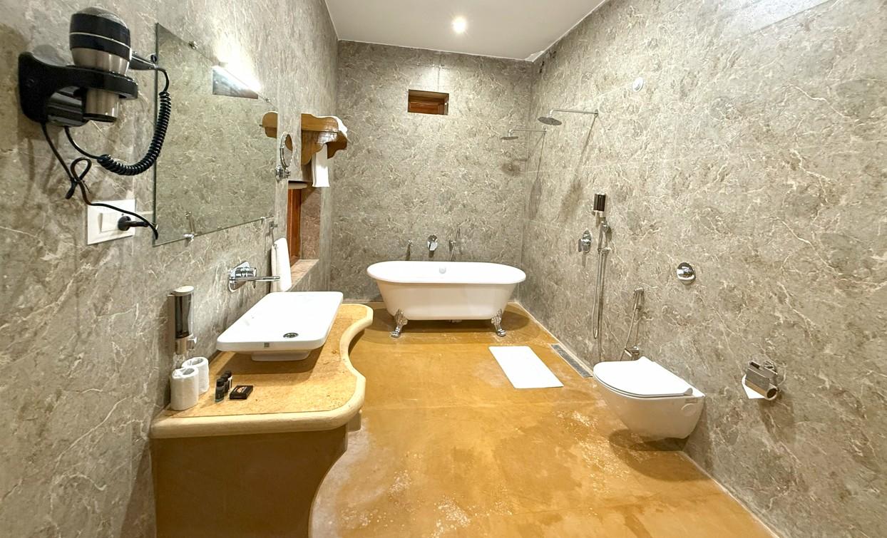 Maharaja Suite, 2 Bedroom, 2 private bathrooms with 1 bathtub