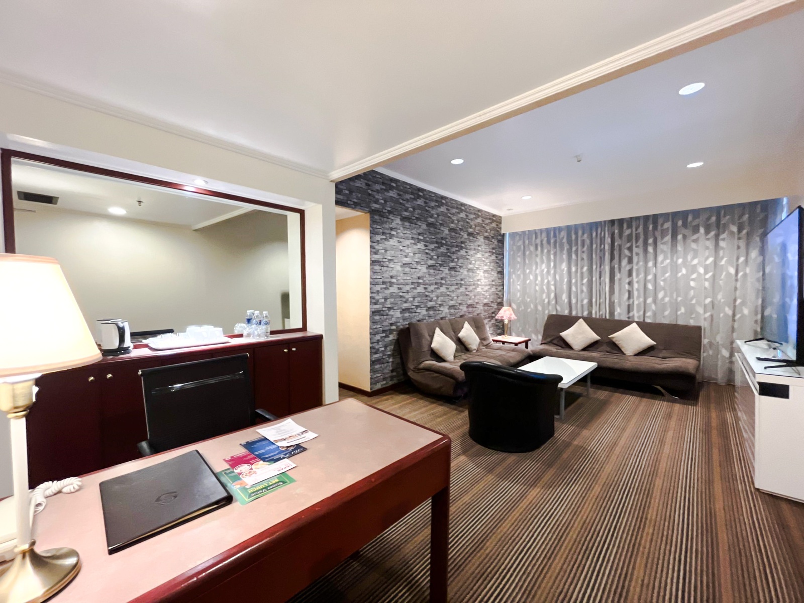 Suite with Steam Room