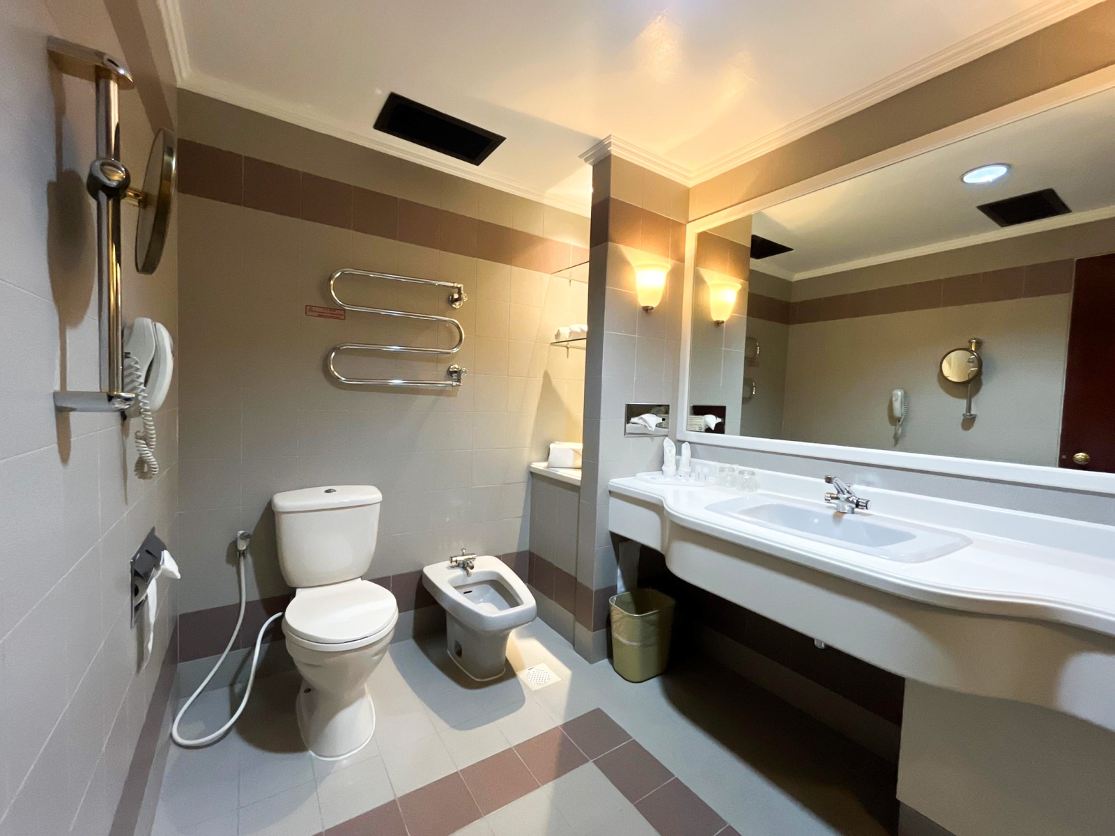 Suite with Steam Room
