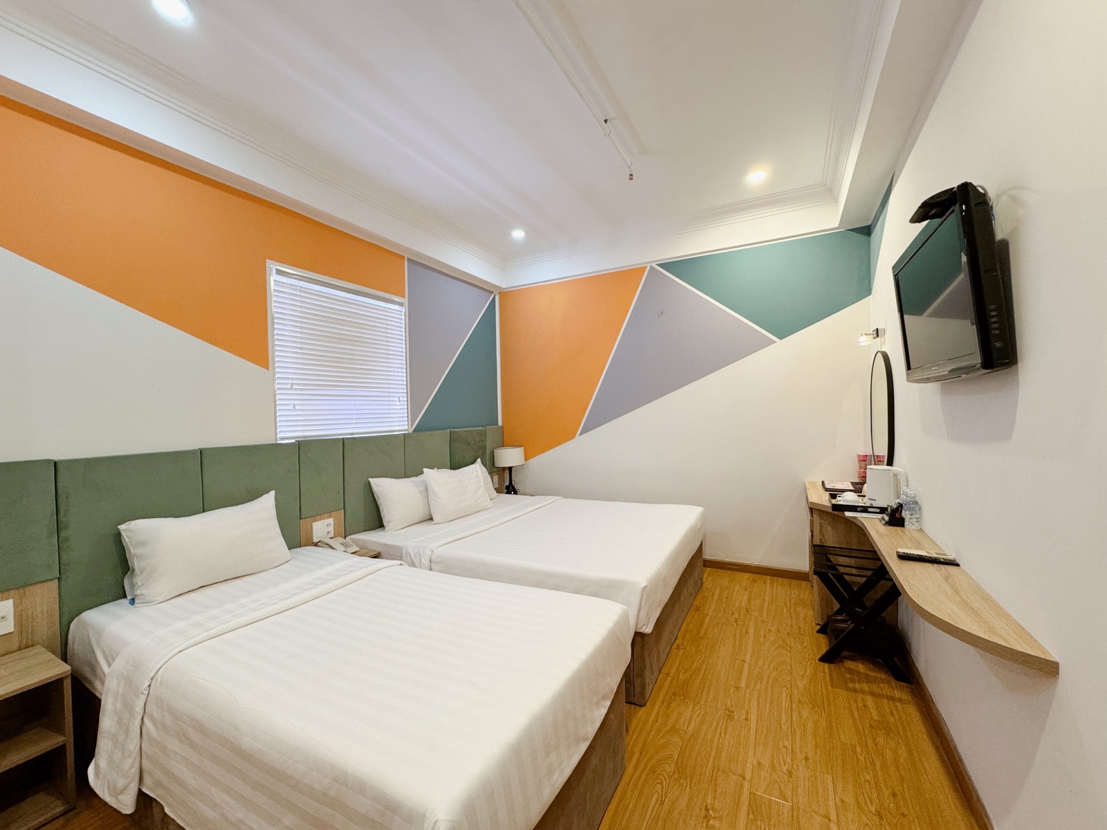 Premier Double with window at Sunrise Central Hotel
