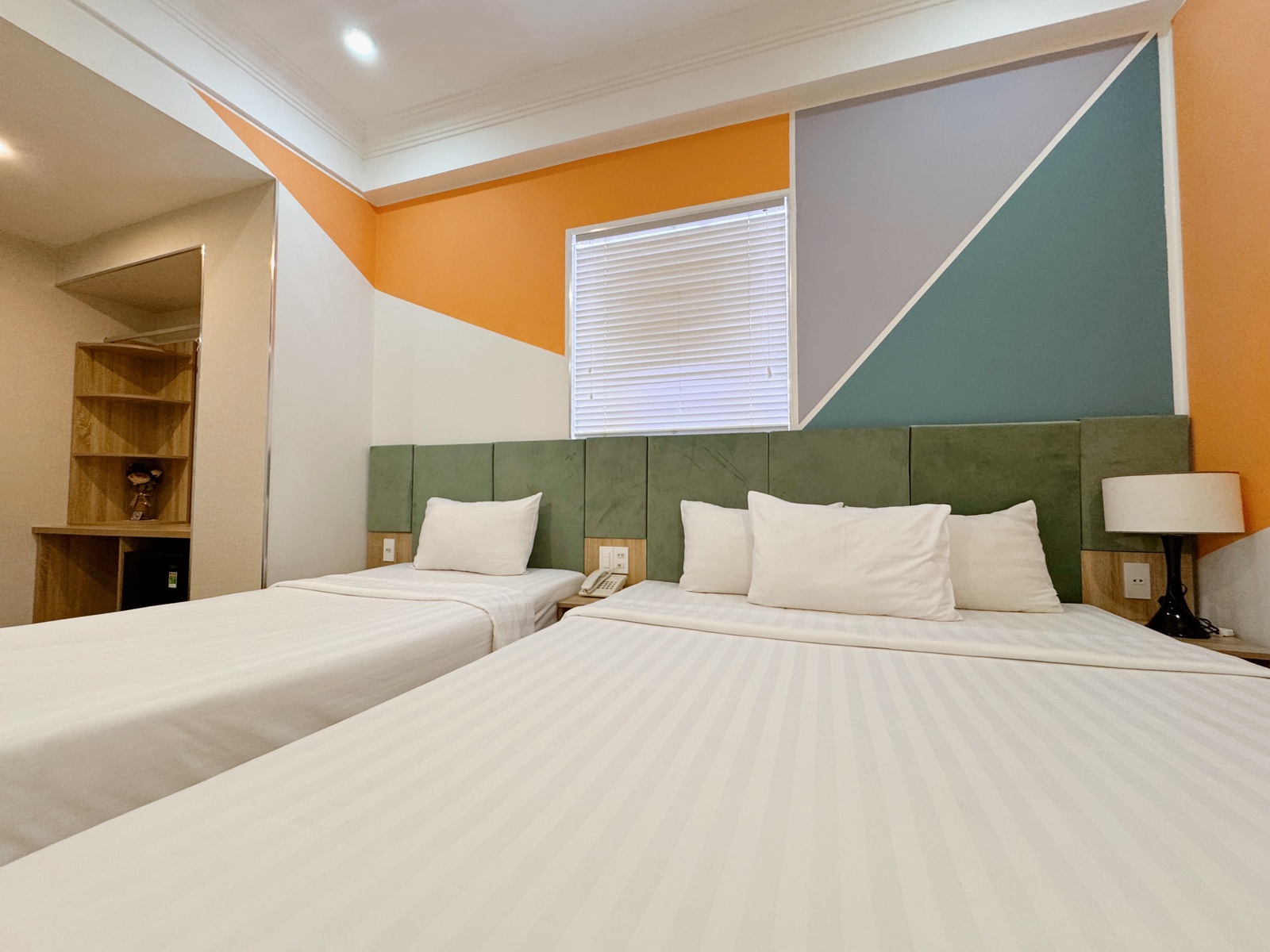 Premier Double with window at Sunrise Central Hotel