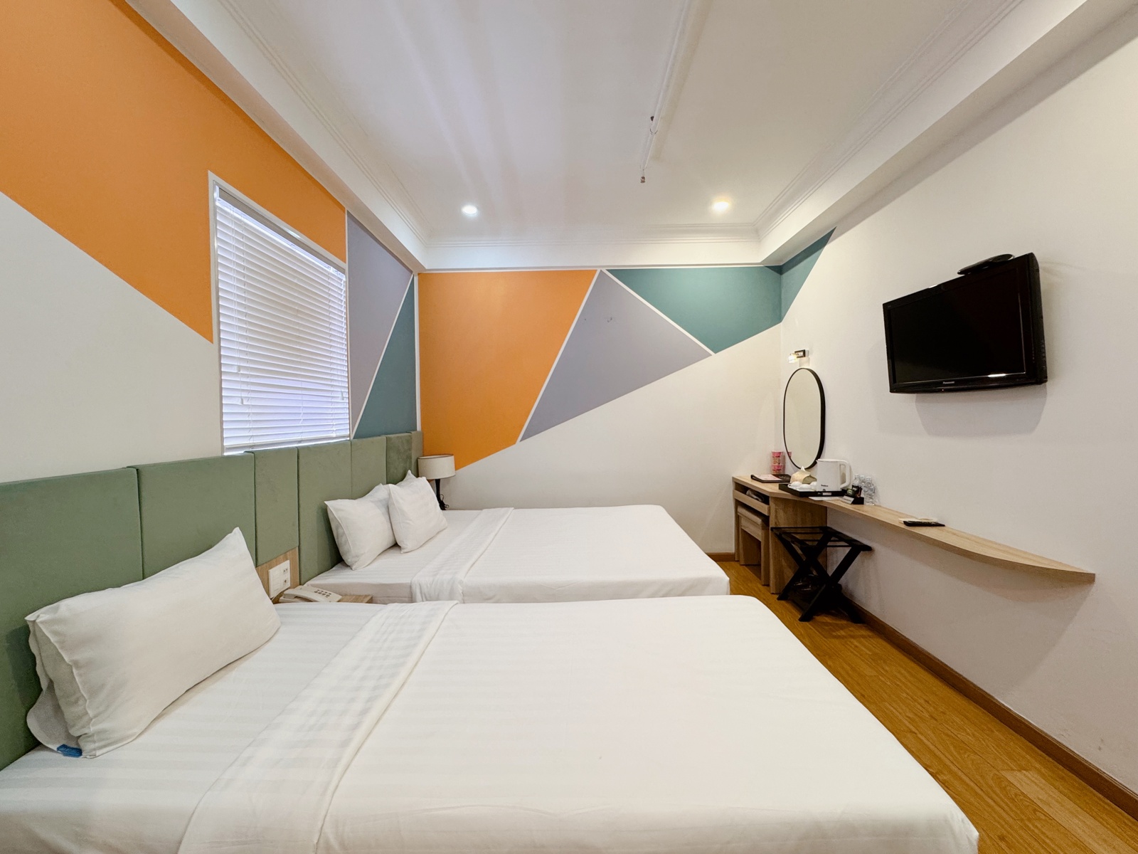 Premier Double with window at Sunrise Central Hotel