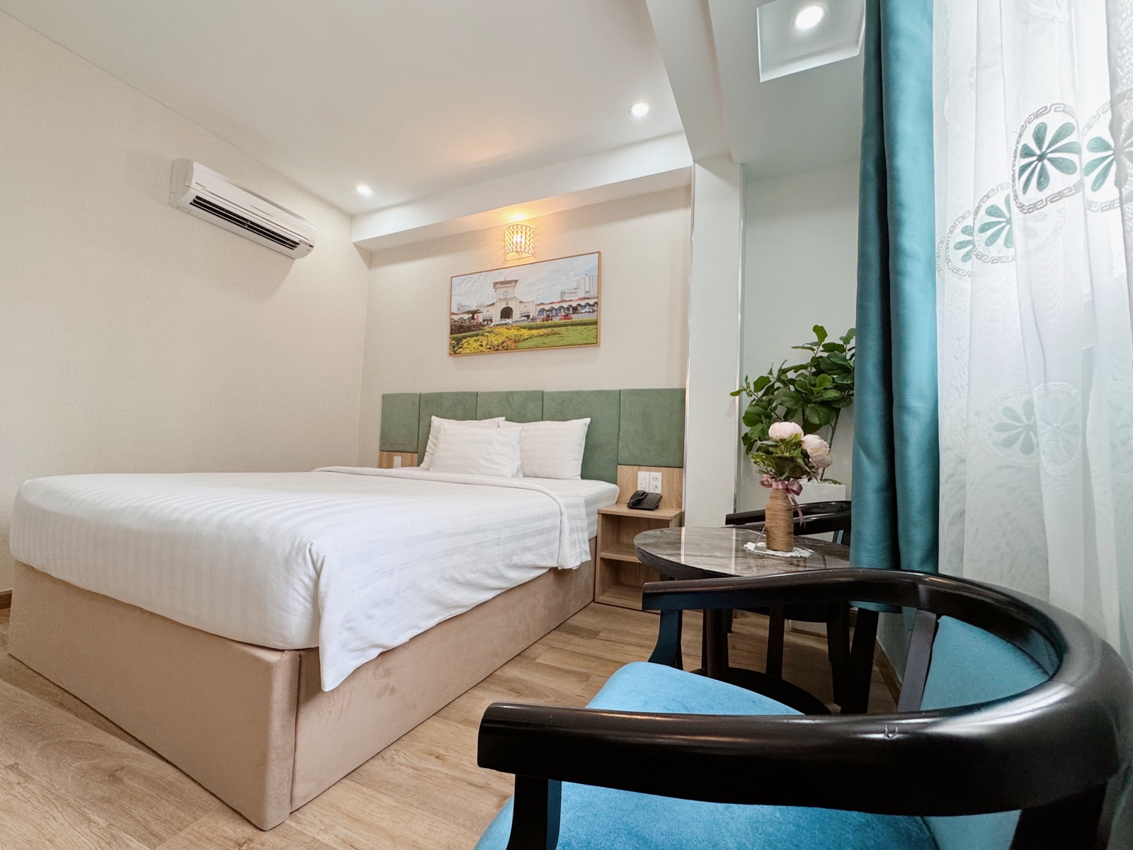Premier Double with window at Sunrise Central Hotel