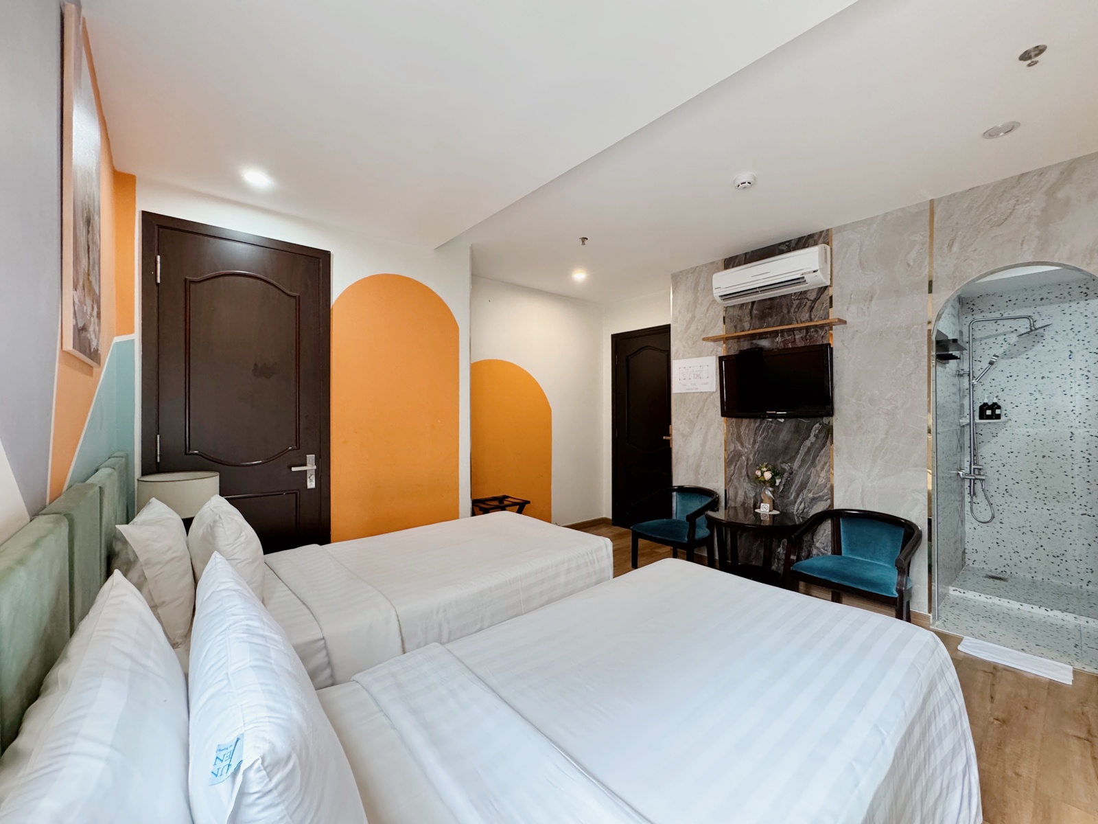 Premier Twin with window at Sunrise Central Hotel