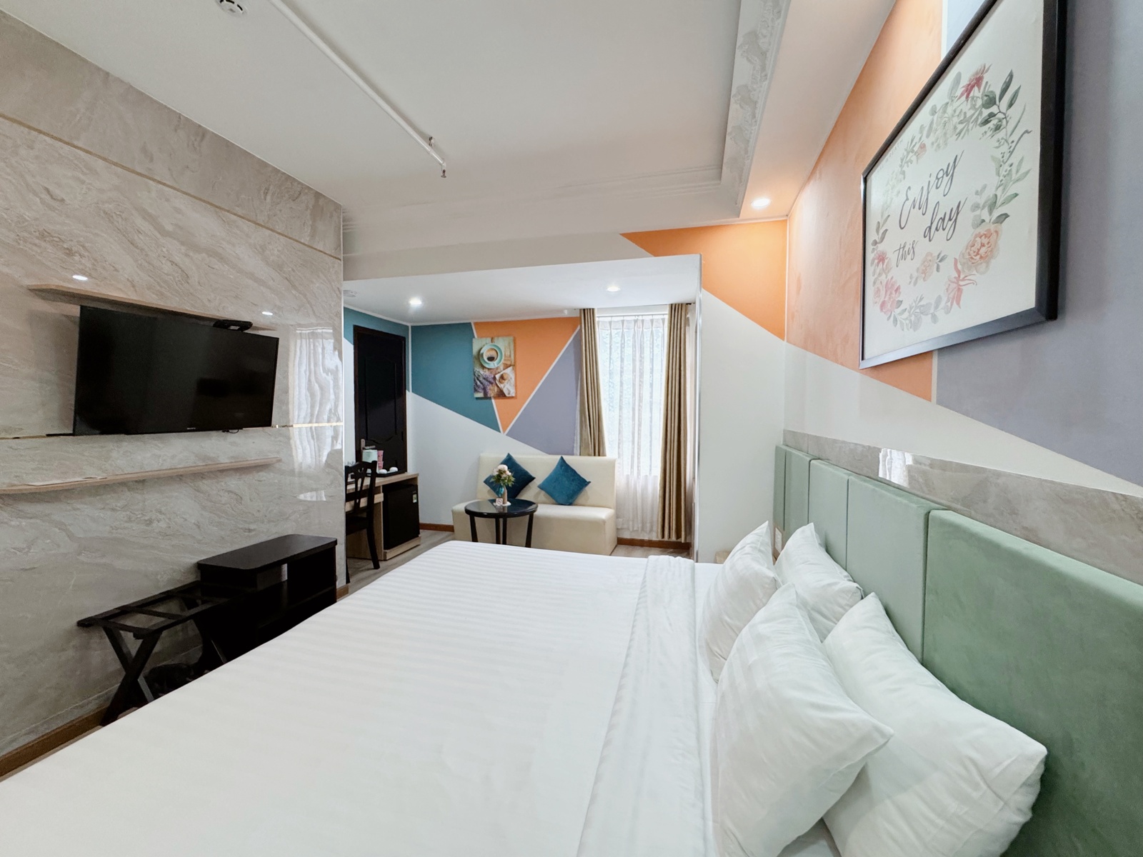 Suite Double with window at Sunrise Central Hotel