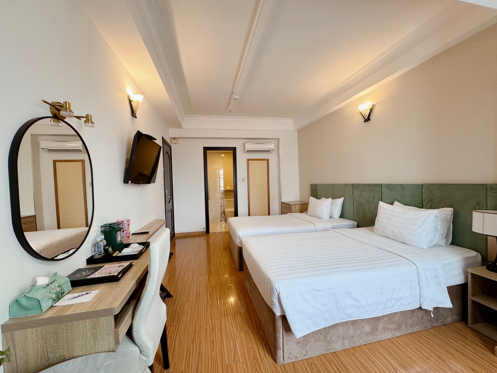 Suite Twin with window at Sunrise Central Hotel