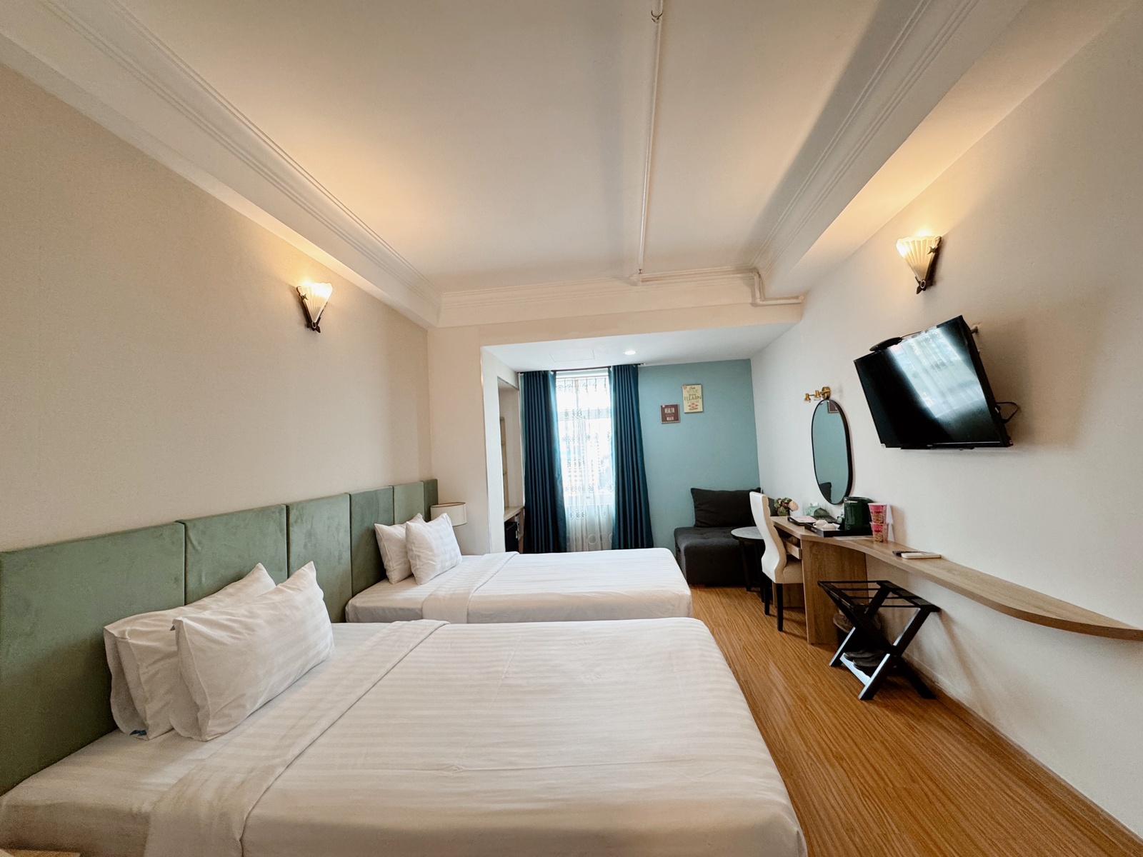 Suite Twin with window at Sunrise Central Hotel
