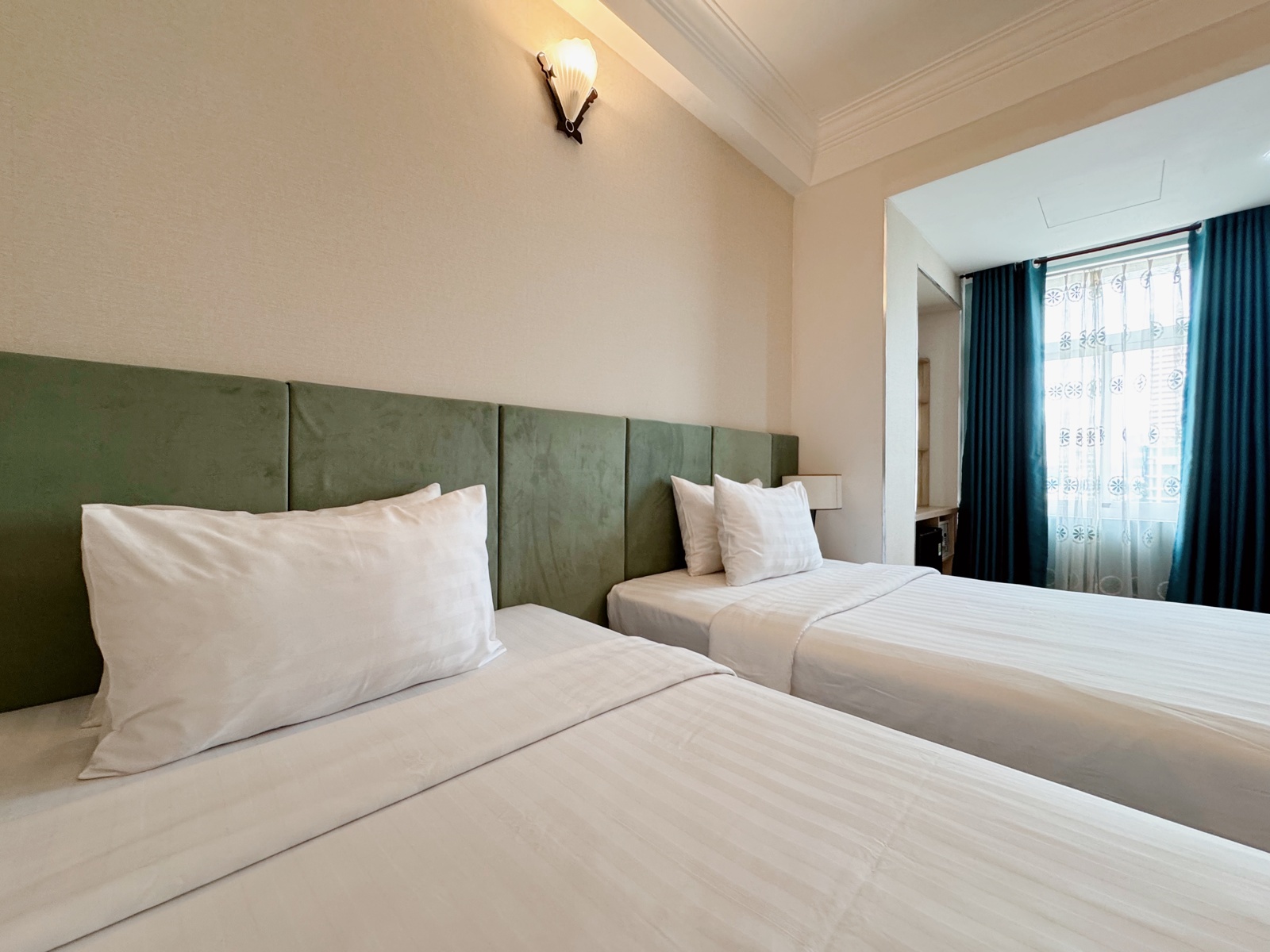 Suite Twin with window at Sunrise Central Hotel
