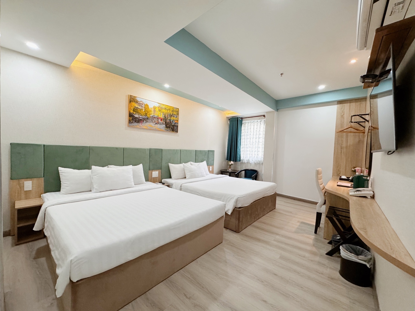 Family Deluxe with window at Sunrise Central Hotel
