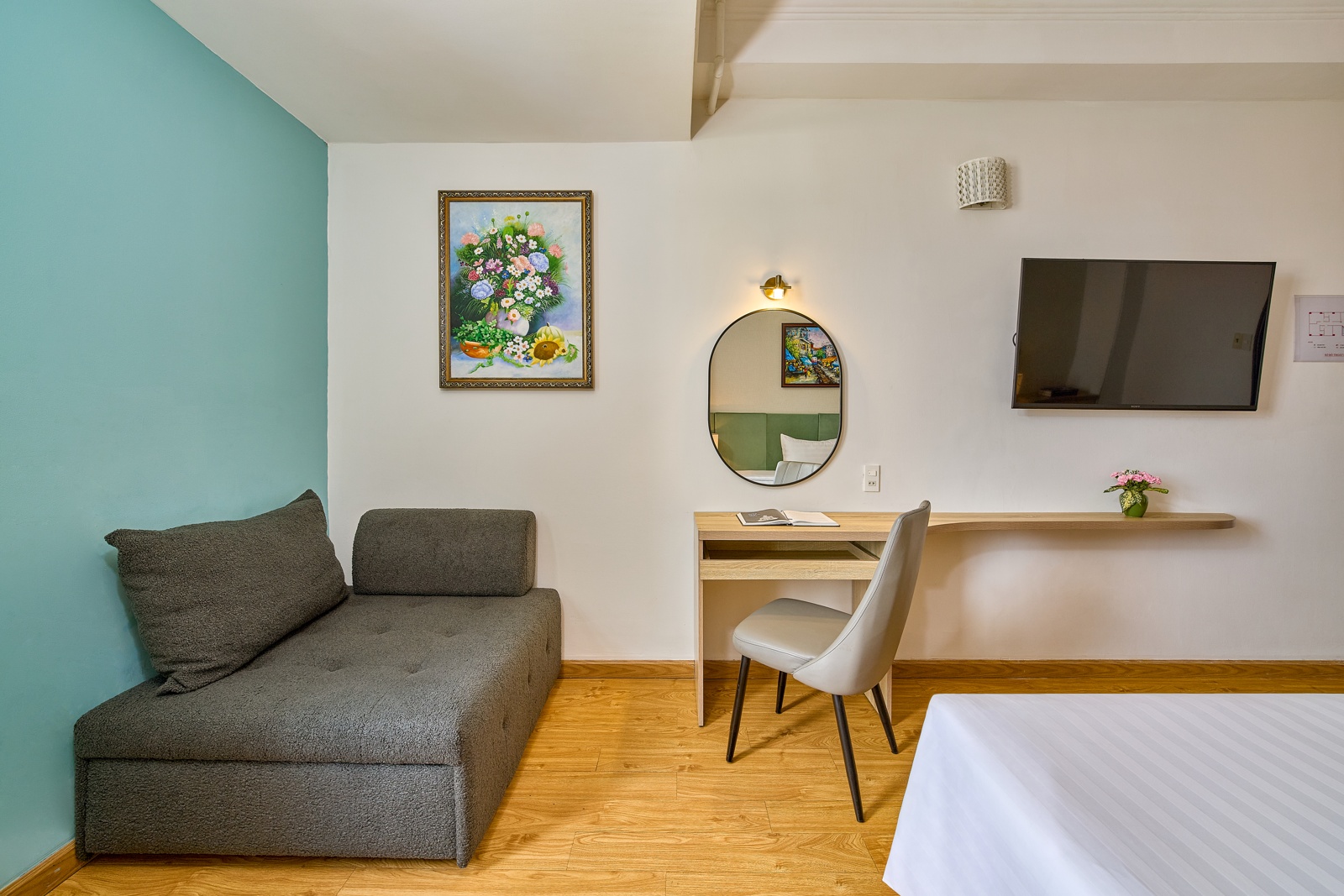 Suite Double with window 3