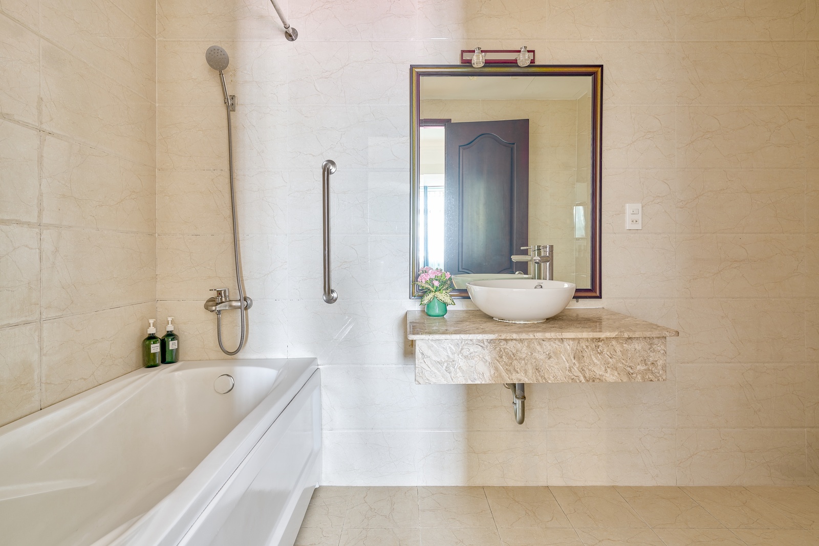 Suite Double with window 4